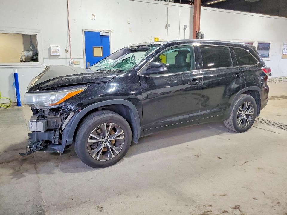 TOYOTA HIGHLANDER 2016 with VIN 5TDJKRFH0GS345973 - Photo from auction