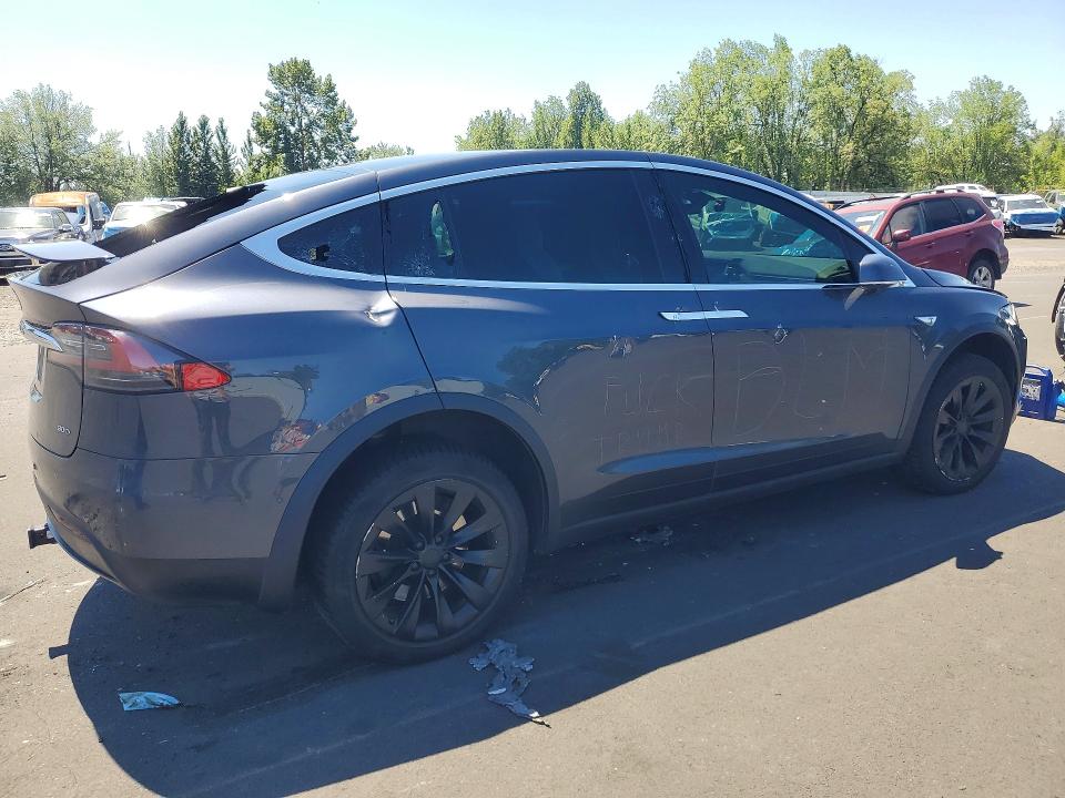 Photo 3 from auction – 2016 TESLA MODEL X with VIN 5YJXCBE24GF005502