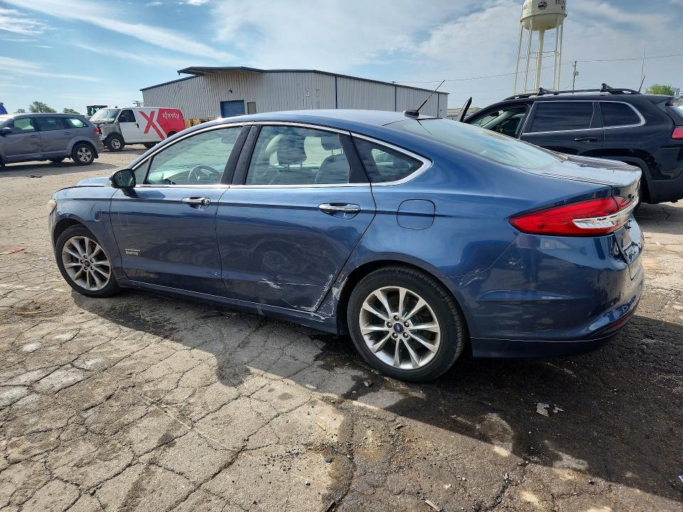 Photo 2 from auction – 2018 FORD FUSION with VIN 3FA6P0PU9JR105772