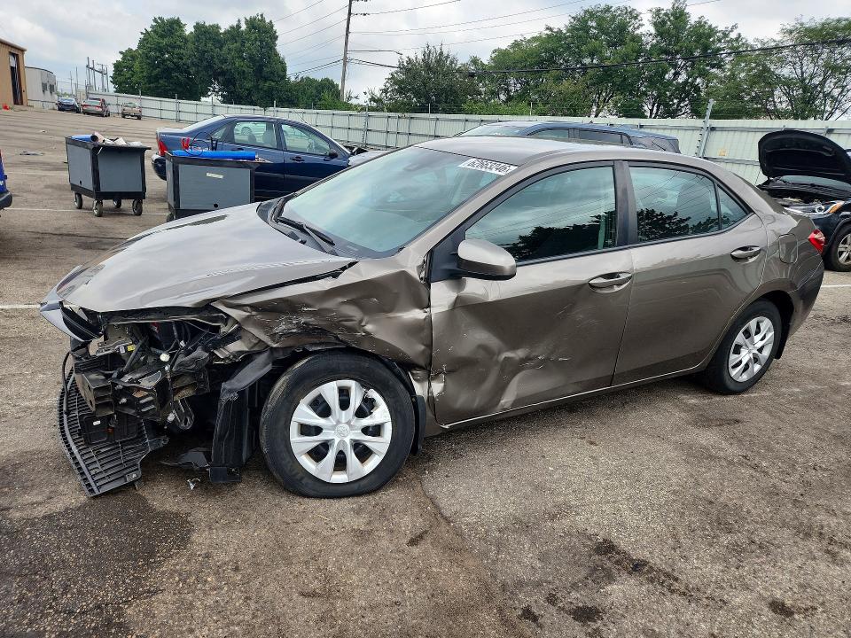 TOYOTA COROLLA 2018 z numerem VIN 2T1BPRHE1JC000394 - Zdjęcie z aukcji