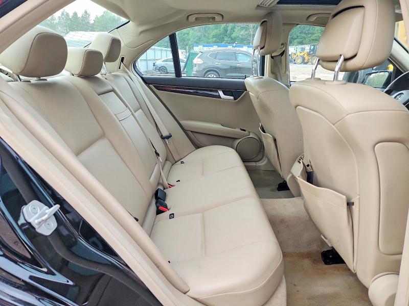 Photo 10 from auction – 2013 MERCEDES-BENZ C with VIN WDDGF8AB2DR279129
