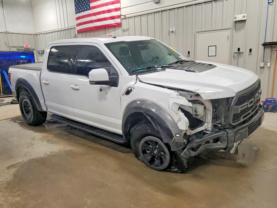 Photo 4 from auction – 2017 FORD F150 with VIN 1FTFW1RG3HFA24820