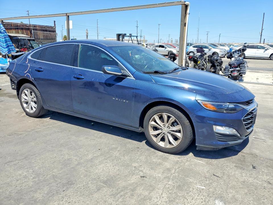 Photo 4 from auction – 2019 CHEVROLET MALIBU with VIN 1G1ZD5ST9KF207950
