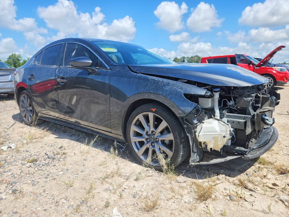Photo 4 from auction – 2024 MAZDA 3 with VIN 3MZBPACM0RM400673