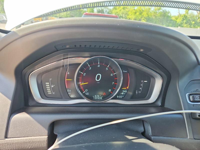 Photo 9 from auction – 2015 VOLVO XC60 with VIN YV4612RK5F2643137