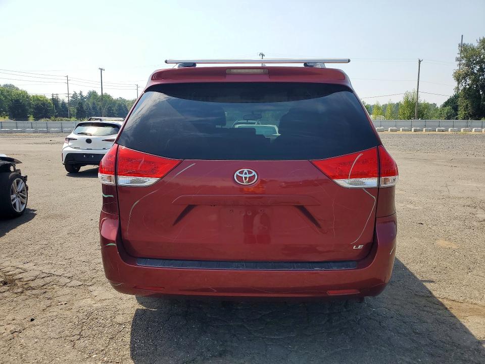 Photo 6 from auction – 2012 TOYOTA SIENNA with VIN 5TDKK3DC5CS224875