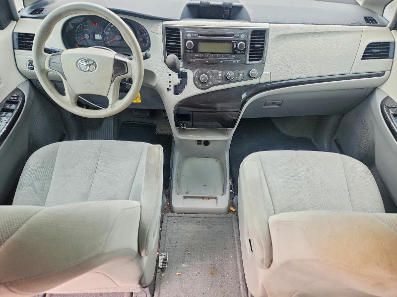 Photo 8 from auction – 2014 TOYOTA SIENNA with VIN 5TDZK3DC0ES455216