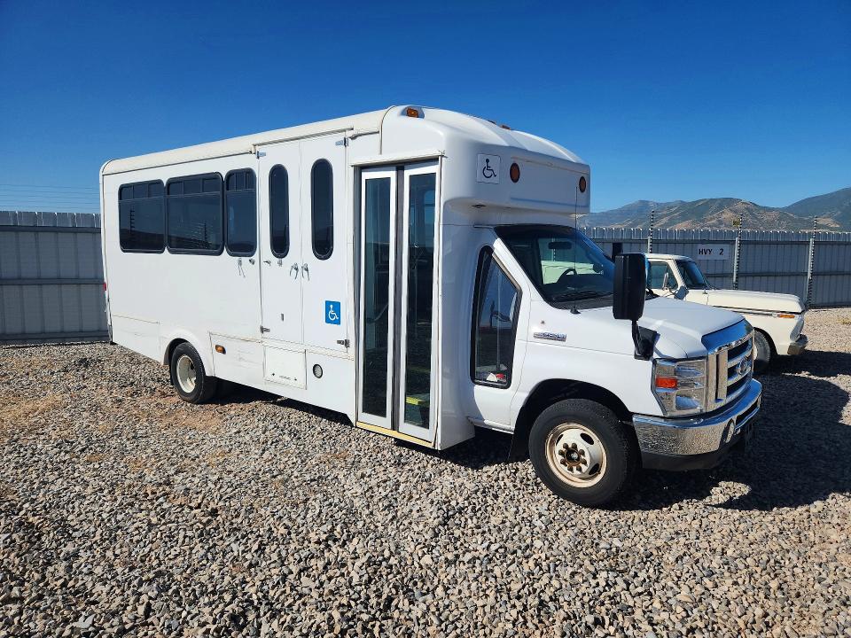 Photo 4 from auction – 2017 FORD ECONOLINE with VIN 1FDFE4FS7HDC06590