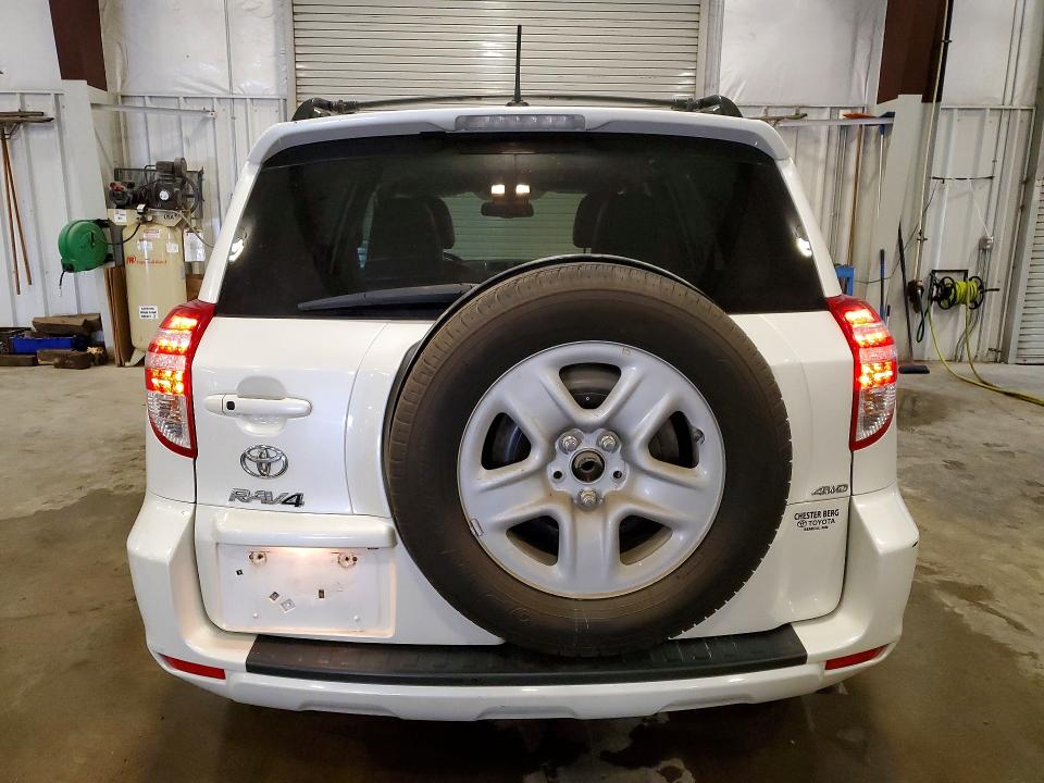 Photo 6 from auction – 2012 TOYOTA RAV4 with VIN 2T3DF4DV2CW257481