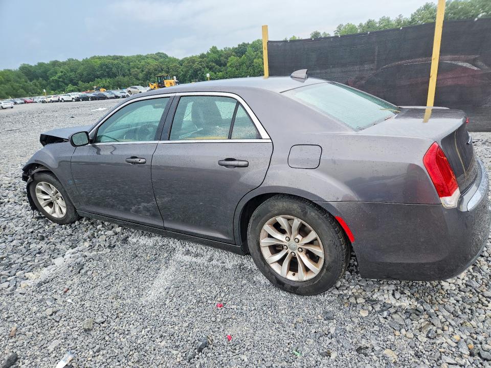 Photo 2 from auction – 2016 CHRYSLER 300 with VIN 2C3CCAAG1GH167354