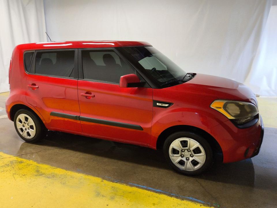 Photo 4 from auction – 2013 KIA SOUL with VIN KNDJT2A5XD7498450