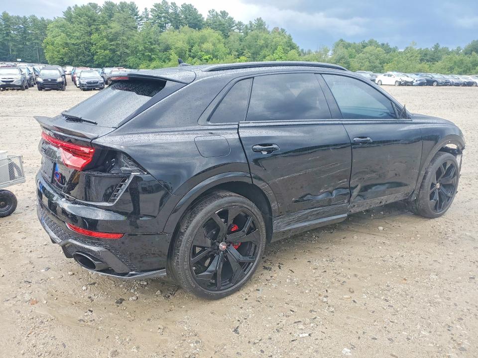 Photo 3 from auction – 2021 AUDI RS Q8 with VIN WU1ARBF14MD026544