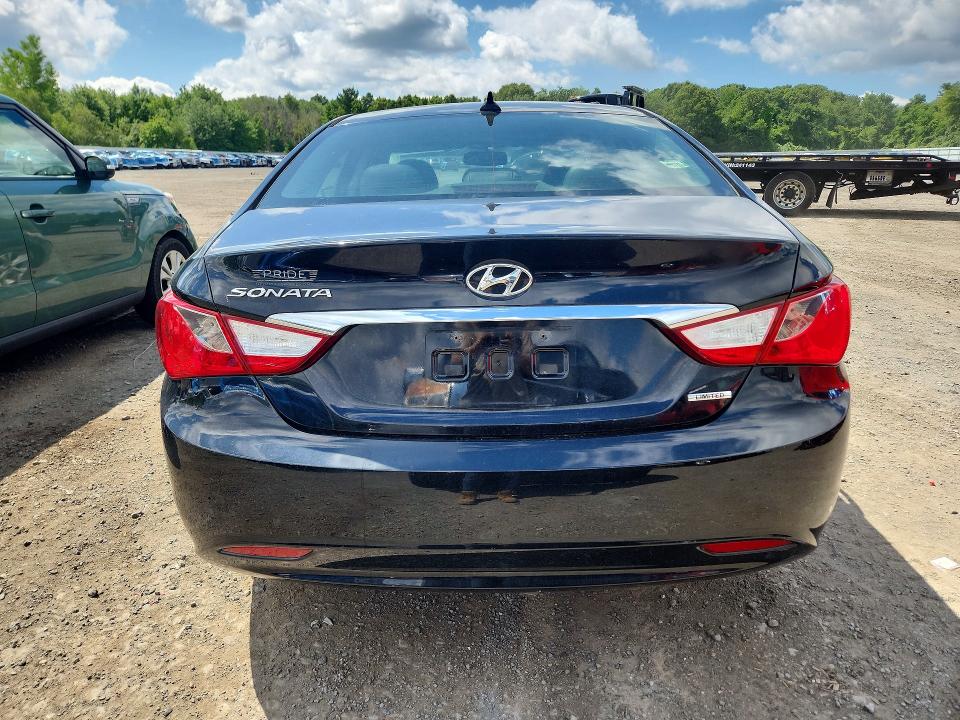 Photo 6 from auction – 2013 HYUNDAI SONATA with VIN 5NPEC4AC3DH552159