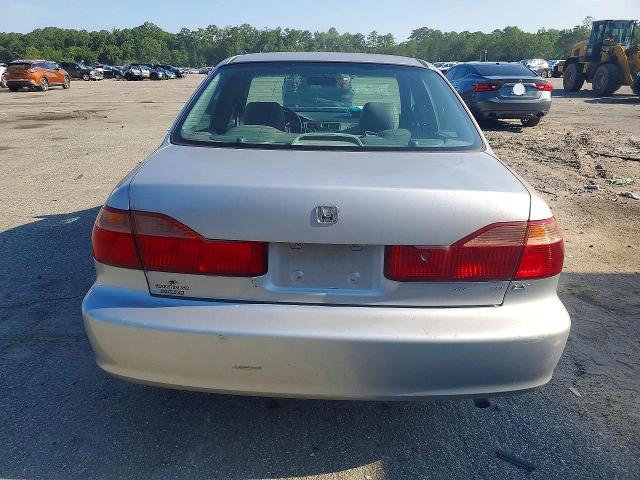 Photo 6 from auction – 2000 HONDA ACCORD with VIN 1HGCG5643YA076240