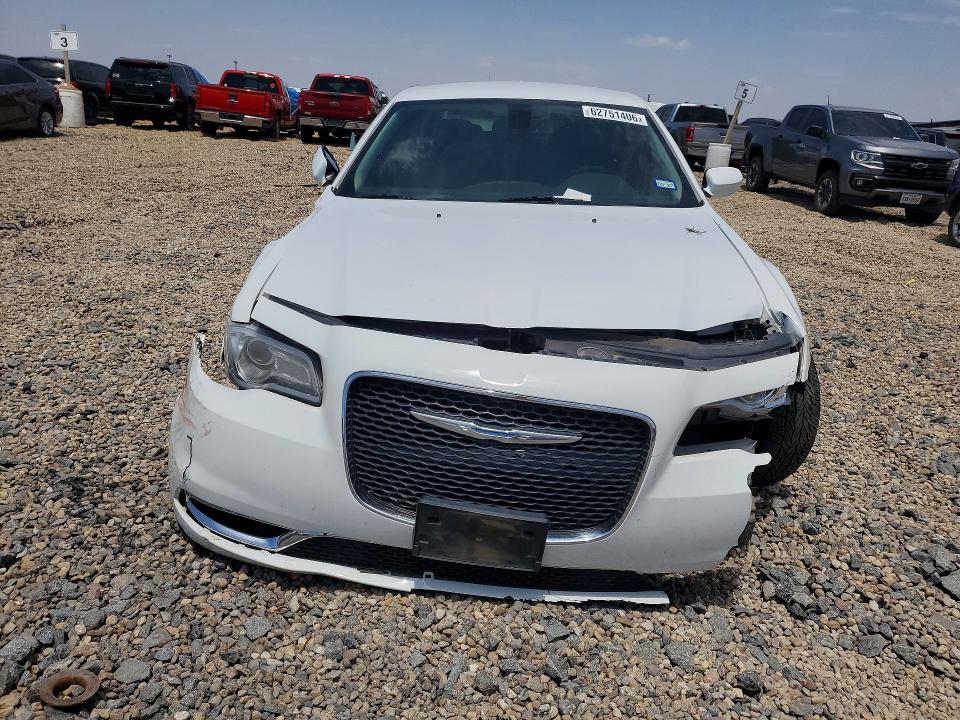 Photo 5 from auction – 2017 CHRYSLER 300 with VIN 2C3CCAAG8HH668257