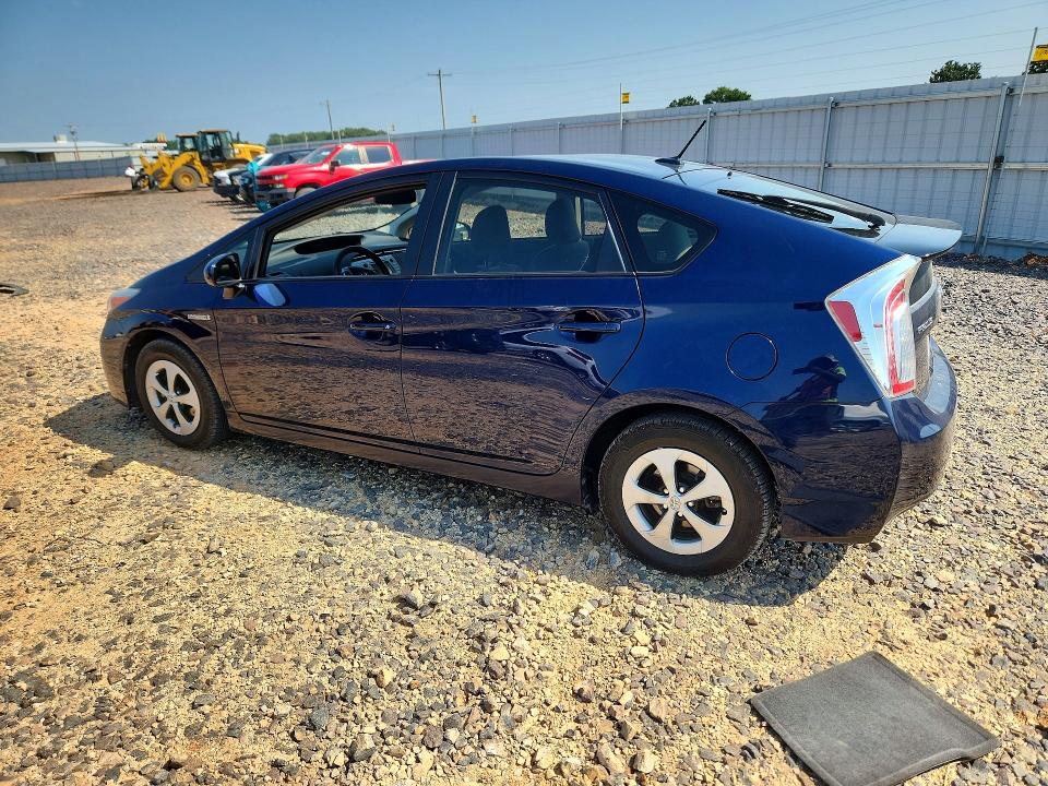 Photo 2 from auction – 2015 TOYOTA PRIUS with VIN JTDKN3DU8F1879145