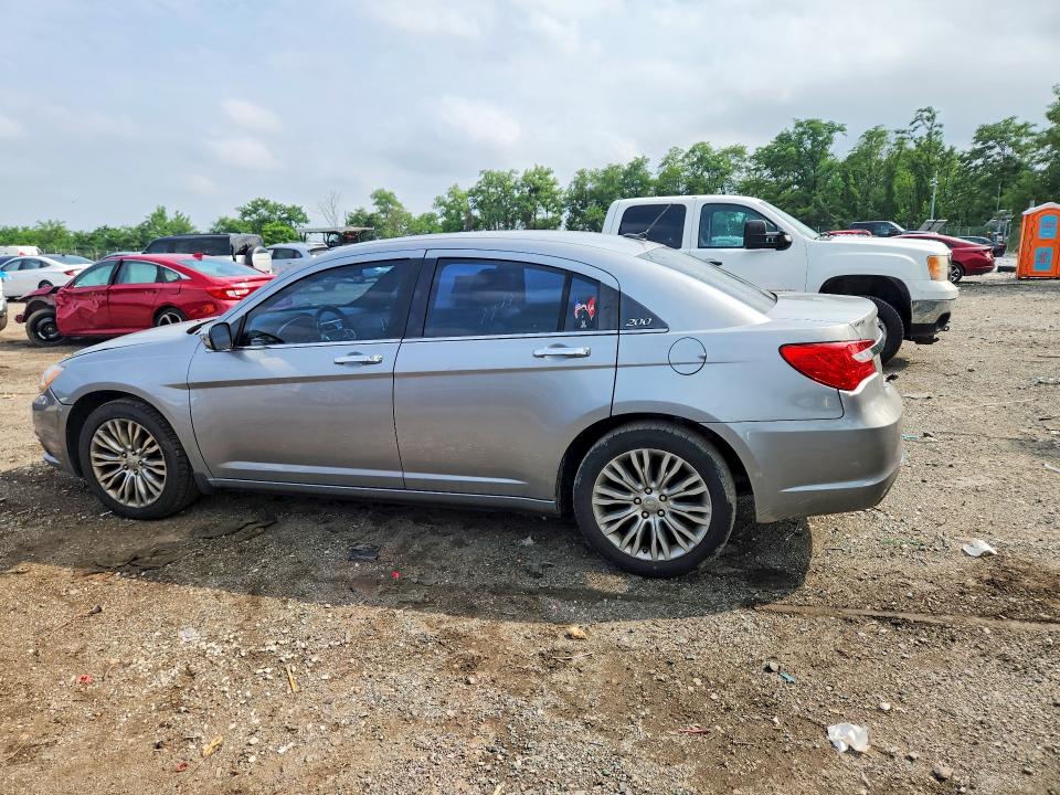 Photo 2 from auction – 2013 CHRYSLER 200 with VIN 1C3CCBCG8DN553484