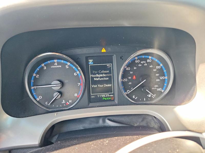 Photo 9 from auction – 2017 TOYOTA RAV4 with VIN 2T3DFREV9HW669030