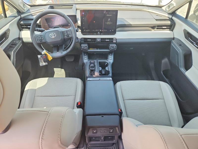 Foto 8 de la subasta – 2026 TOYOTA RAV4 con VIN 2T36CRAV0TW026694