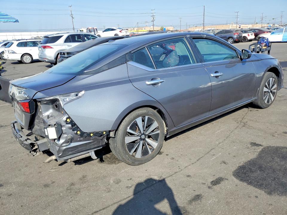 Photo 3 from auction – 2021 NISSAN ALTIMA with VIN 1N4BL4DV7MN351032