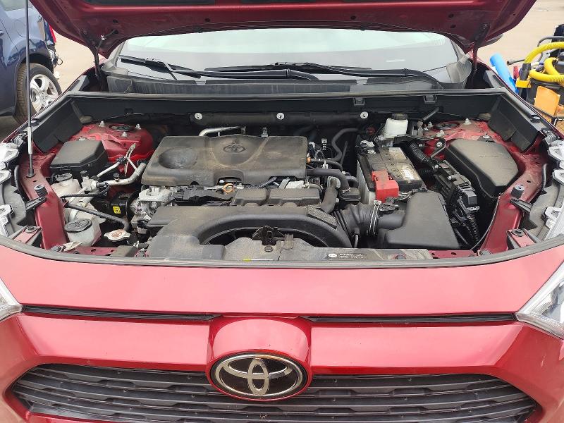 Photo 11 from auction – 2021 TOYOTA RAV4 with VIN 2T3P1RFV3MW248036