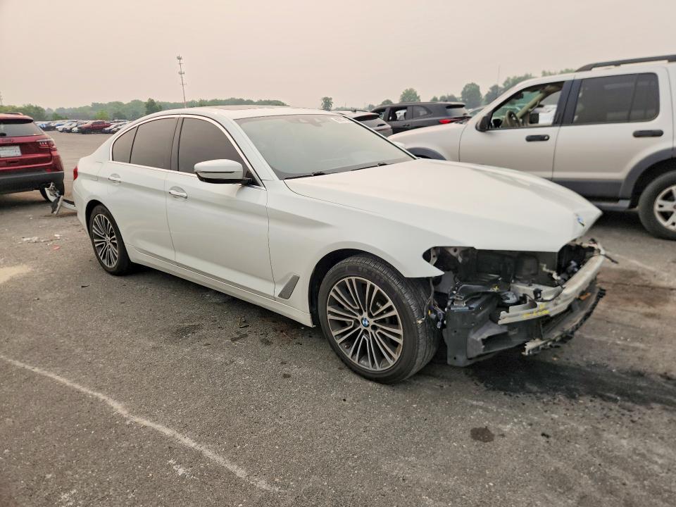 Photo 4 from auction – 2018 BMW 540 with VIN WBAJE7C57JWD52612