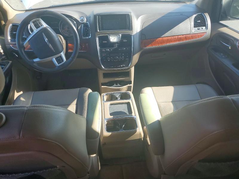 Снимка 8 от търг – 2015 CHRYSLER TOWN & COUNTRY с VIN 2C4RC1BG8FR630281