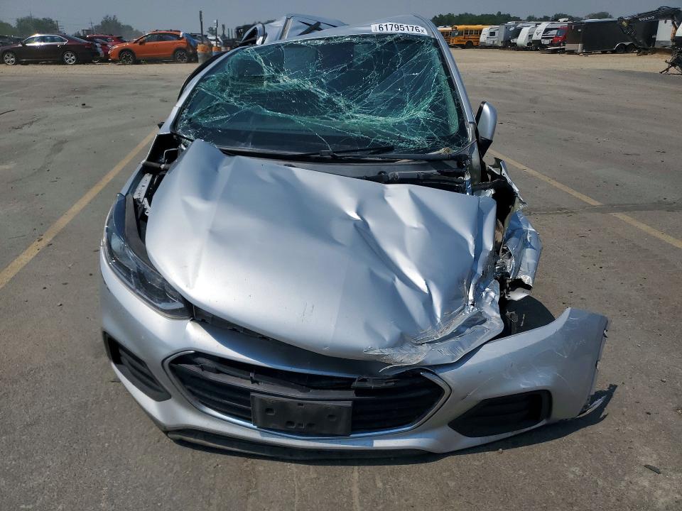 Photo 5 from auction – 2020 CHEVROLET TRAX with VIN 3GNCJKSBXLL112260