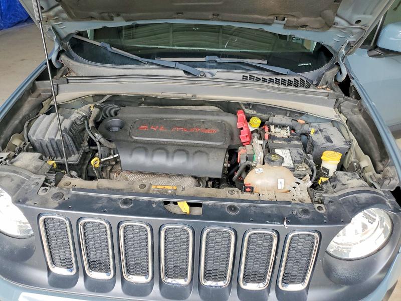Photo 12 from auction – 2018 JEEP RENEGADE with VIN ZACCJABB0JPJ19285