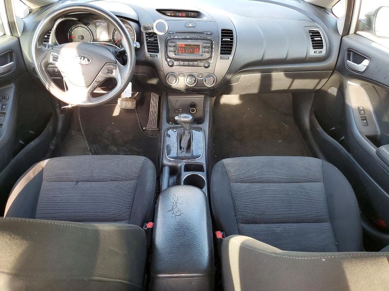 Photo 8 from auction – 2017 KIA FORTE with VIN 3KPFK4A7XHE041889