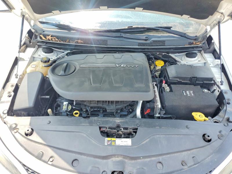 Photo 11 from auction – 2015 CHRYSLER 200 with VIN 1C3CCCCG6FN661403