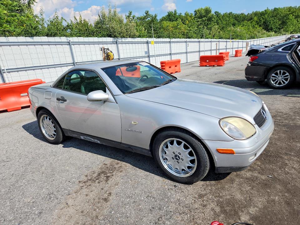 Photo 4 from auction – 1999 MERCEDES-BENZ SLK with VIN WDBKK47F2XF114740