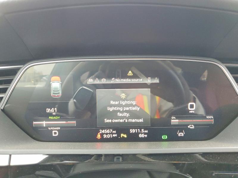 Photo 9 from auction – 2024 AUDI SQ8 E-TRON with VIN WA1BCBGE3RB045510
