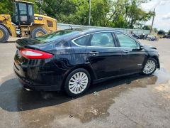 Photo 3 from auction – 2016 FORD FUSION with VIN 3FA6P0LU8GR304150