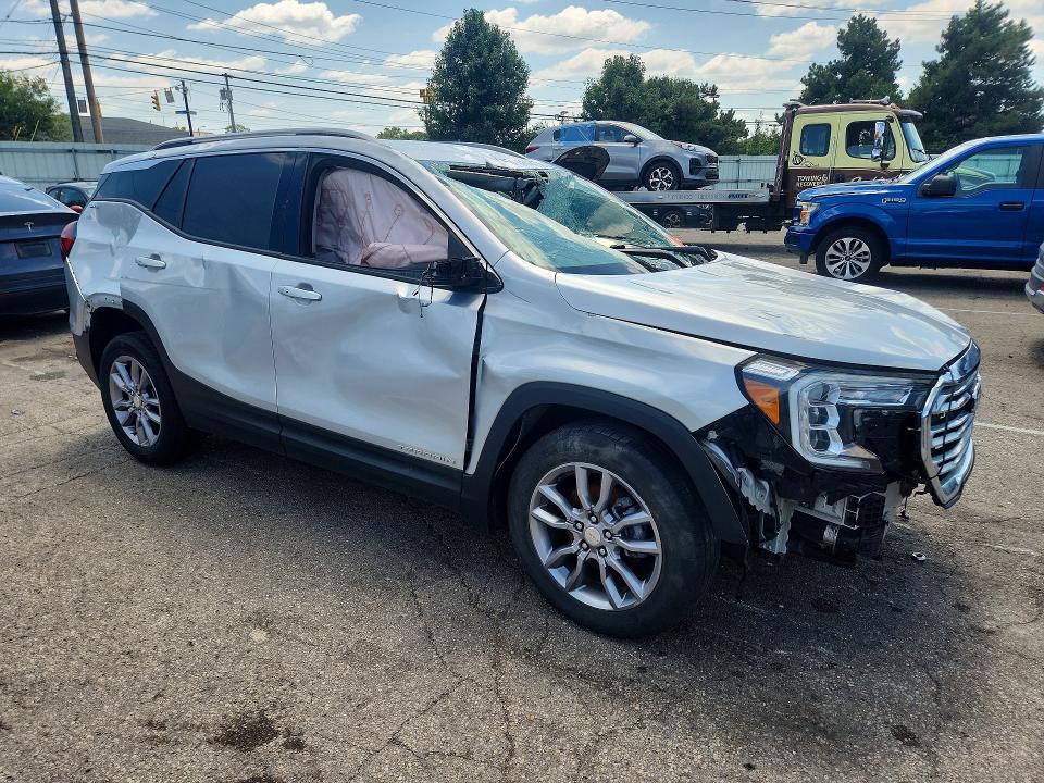 Photo 4 from auction – 2022 GMC TERRAIN with VIN 3GKALVEV3NL195815