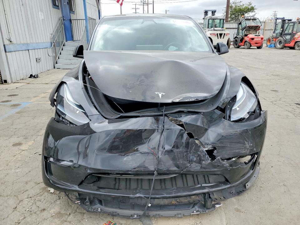 Photo 5 from auction – 2024 TESLA MODEL Y with VIN 7SAYGDEDXRF199187
