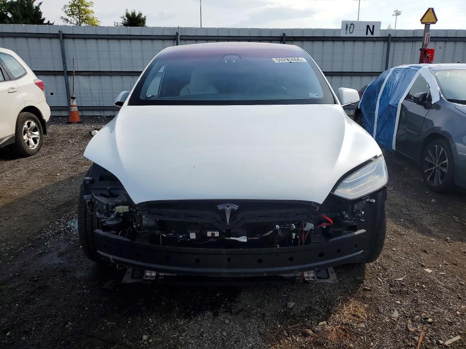 Photo 5 from auction – 2019 TESLA MODEL X with VIN 5YJXCBE4XKF200269