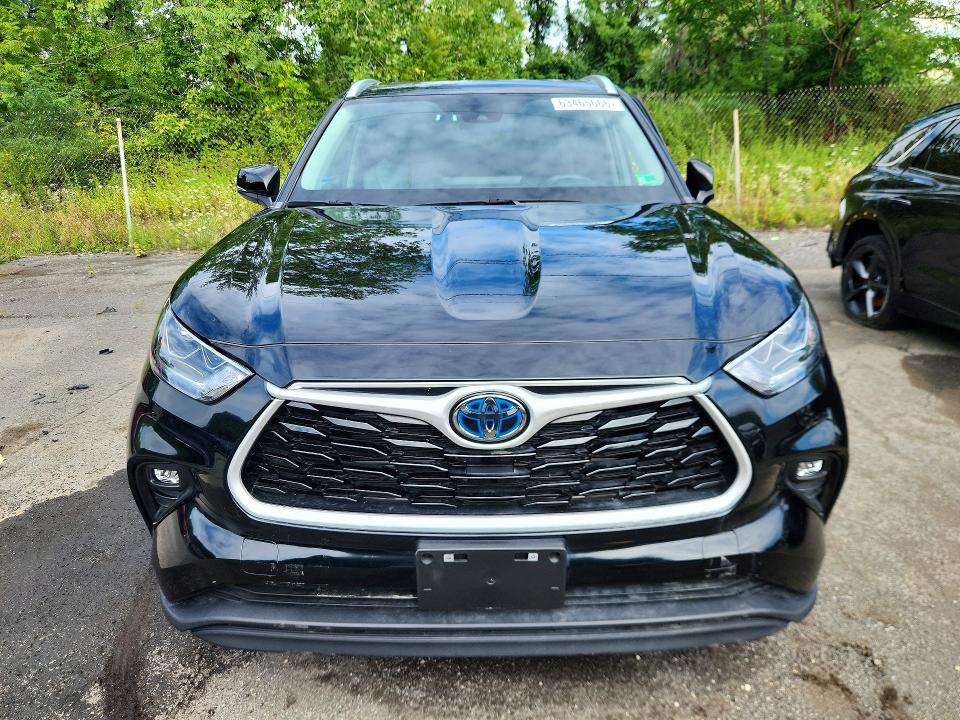 Photo 5 from auction – 2023 TOYOTA HIGHLANDER with VIN 5TDABRCH7PS594341