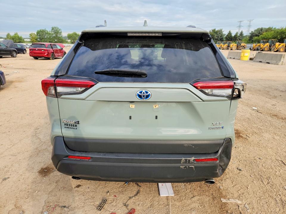 Photo 6 from auction – 2022 TOYOTA RAV4 with VIN JTMB6RFV8ND067282