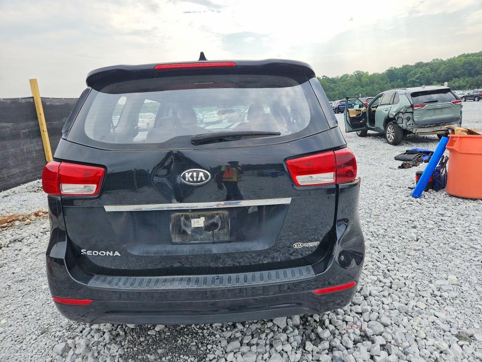 Photo 6 from auction – 2016 KIA SEDONA with VIN KNDMA5C16G6126659
