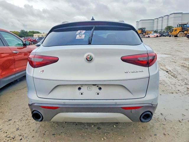 Photo 6 from auction – 2022 ALFA ROMEO STELVIO with VIN ZASPAKBN0N7D46121