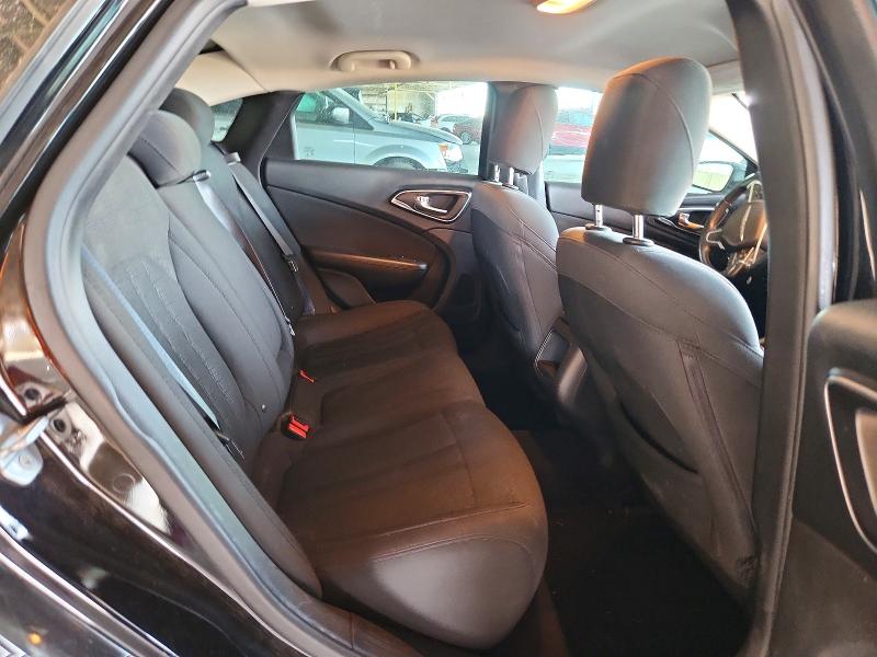 Photo 10 from auction – 2015 CHRYSLER 200 with VIN 1C3CCCAB7FN752767