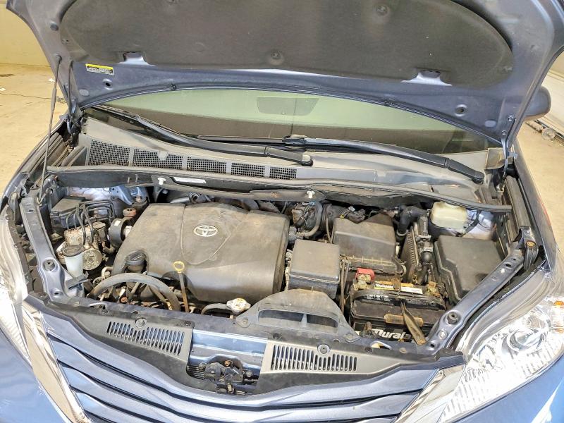 Photo 12 from auction – 2017 TOYOTA SIENNA with VIN 5TDYZ3DC5HS772887
