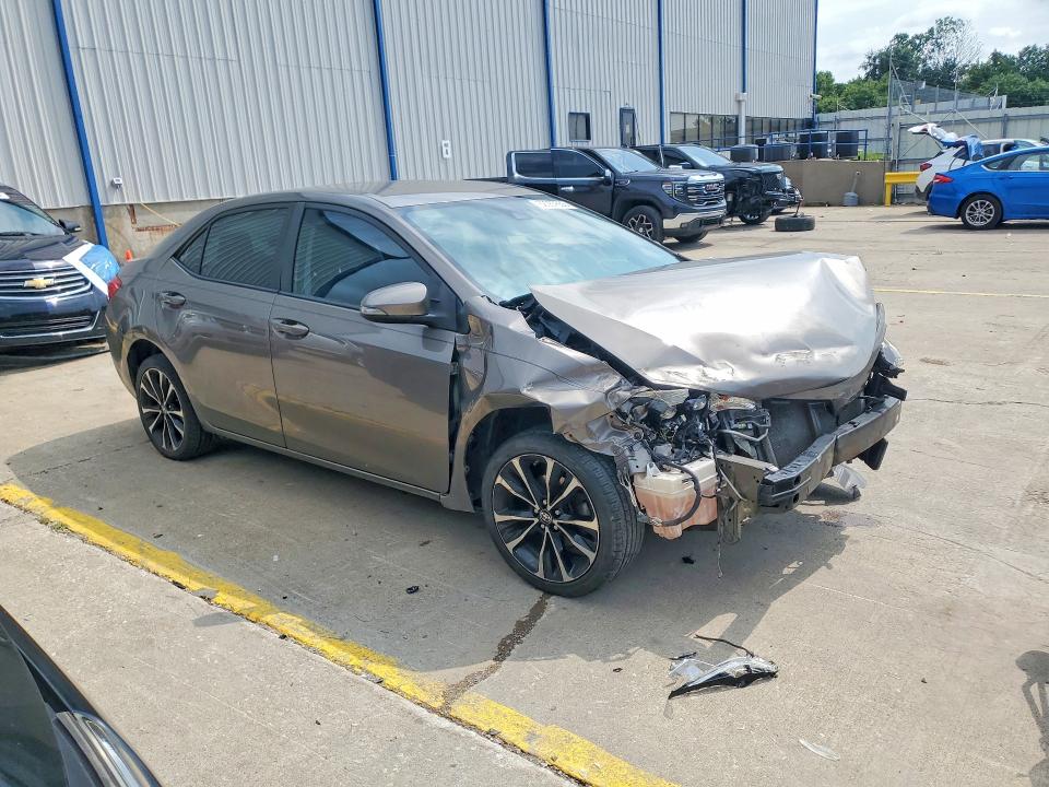 Photo 4 from auction – 2018 TOYOTA COROLLA with VIN 5YFBURHEXJP780114