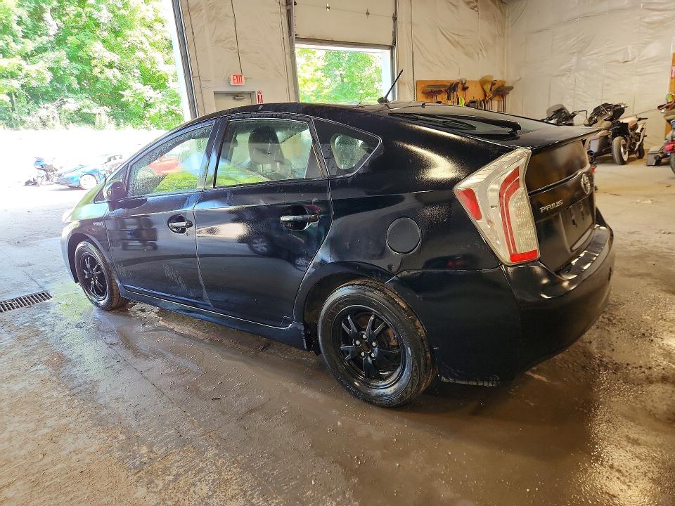 Photo 2 from auction – 2015 TOYOTA PRIUS with VIN JTDKN3DU6F1995539