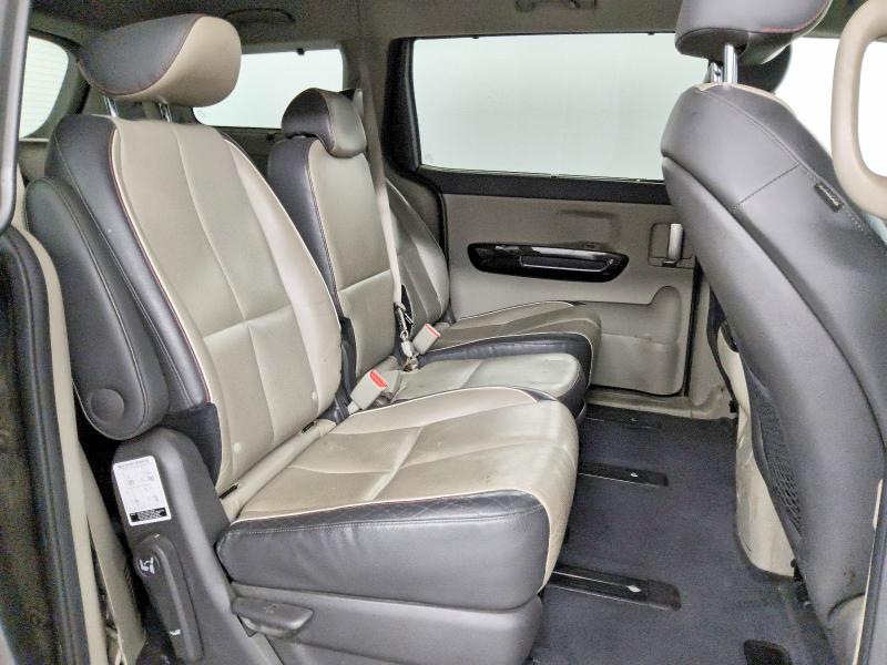 Photo 11 from auction – 2016 KIA SEDONA with VIN KNDMC5C18G6207432