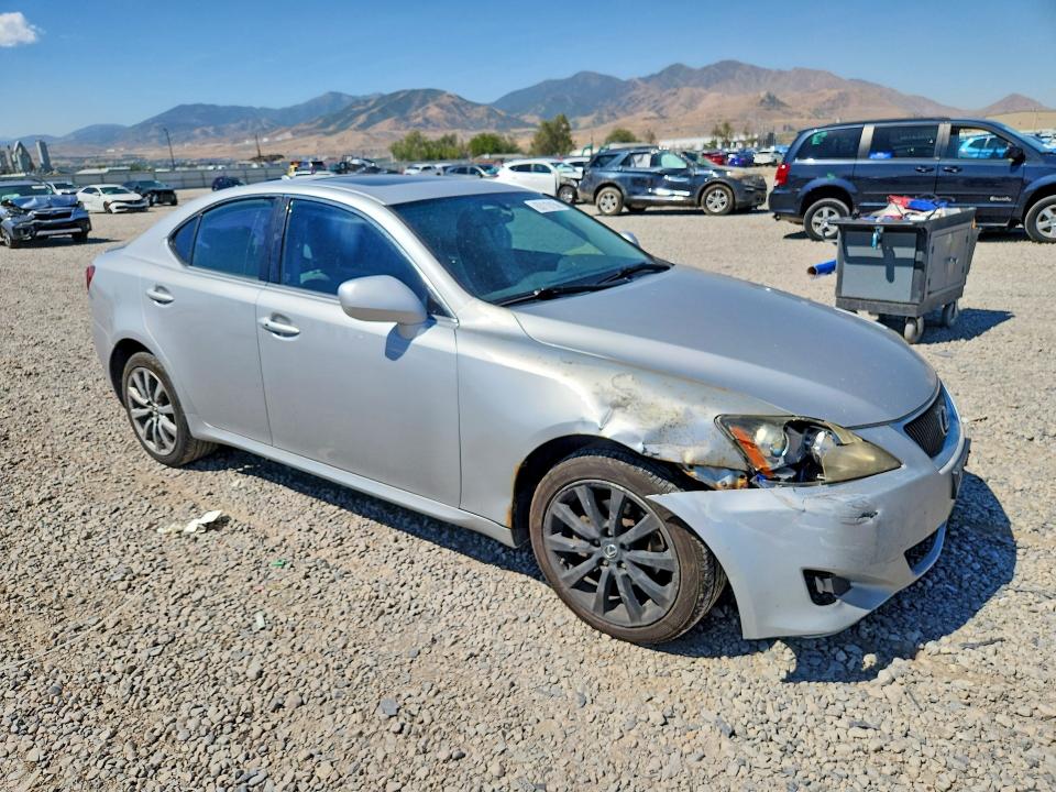 Photo 4 from auction – 2008 LEXUS IS with VIN JTHCK262385021126