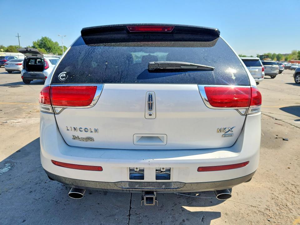 Photo 6 from auction – 2011 LINCOLN MKX with VIN 2LMDJ8JK2BBJ12300