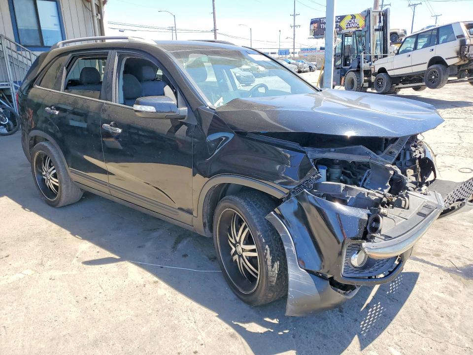 Photo 4 from auction – 2012 KIA SORENTO with VIN 5XYKT3A63CG286719