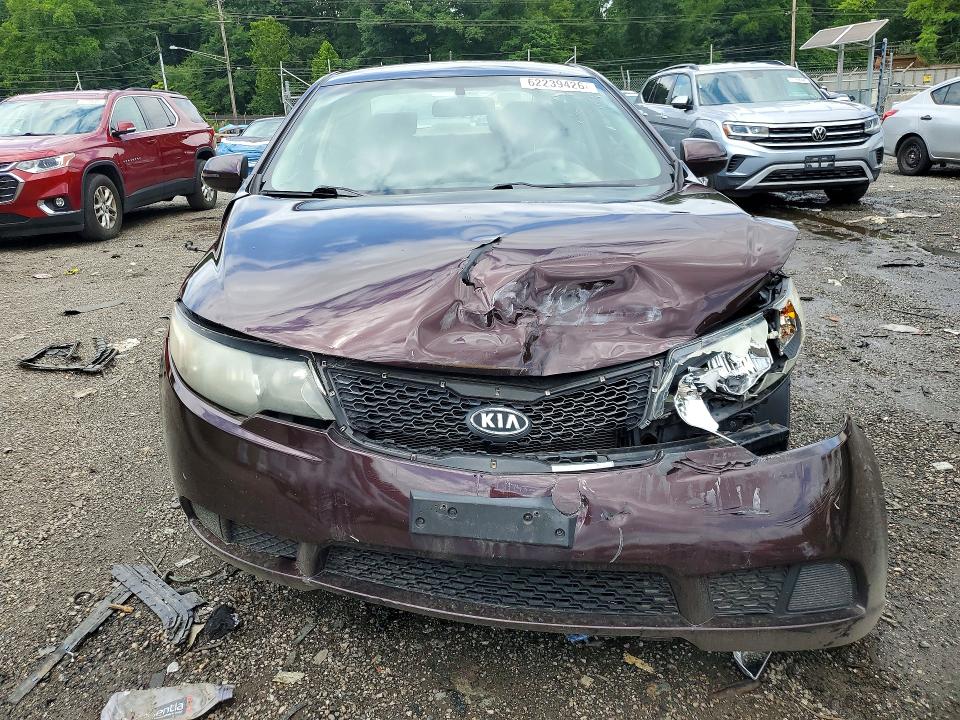 Photo 5 from auction – 2011 KIA FORTE with VIN KNAFU4A21B5389398